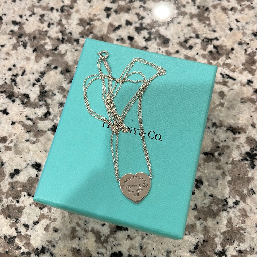 Tiffany & Co. Return to Tiffany Necklace